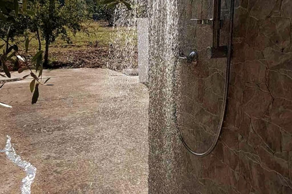 צ'לייה מספיקה Trullo Canopo מראה חיצוני תמונה
